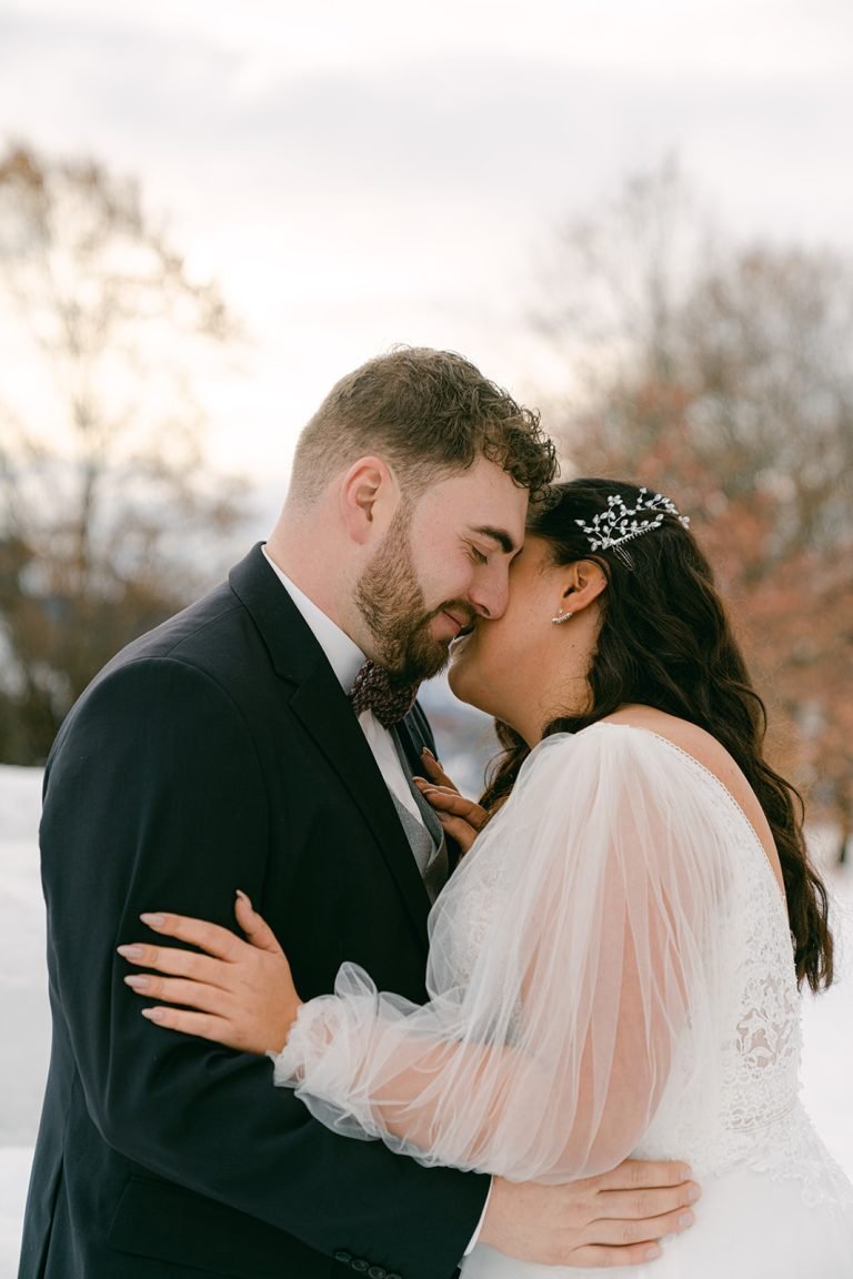 HOTEL HUUS GSTAAD WEDDING VENUE FOR THE PERFECT HOMEY FEEL