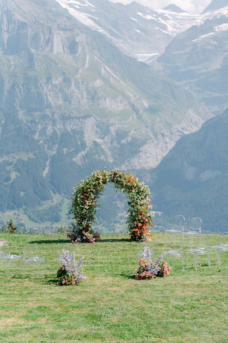 How to plan your Wedding in Switzerland: all you need for a gorgeous celebration.